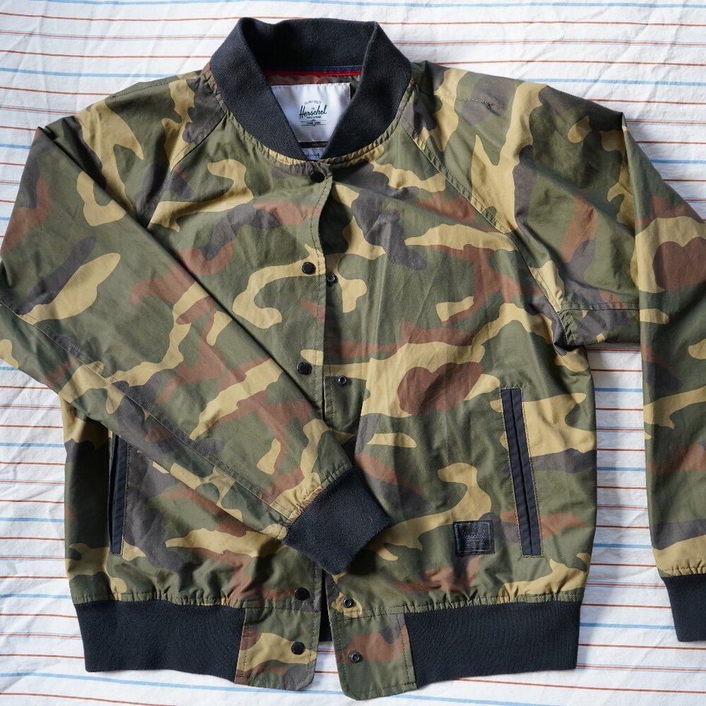 Herschel Supply Co. Camo Bomber Jacket – Large
